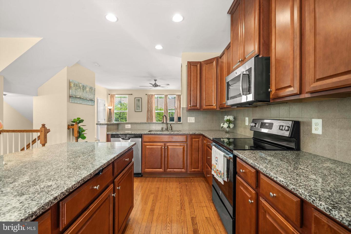 10739 HINTON WAY, MANASSAS, Virginia 20112, 3 Bedrooms Bedrooms, ,3 BathroomsBathrooms,Residential,For sale,10739 HINTON WAY,VAPW2098710 MLS # VAPW2098710