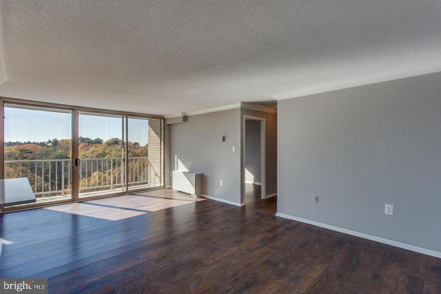 2500 N VAN DORN ST #1226, ALEXANDRIA, Virginia 22302, 2 Bedrooms Bedrooms, ,1 BathroomBathrooms,Residential,For sale,2500 N VAN DORN ST #1226,VAAX2047272 MLS # VAAX2047272