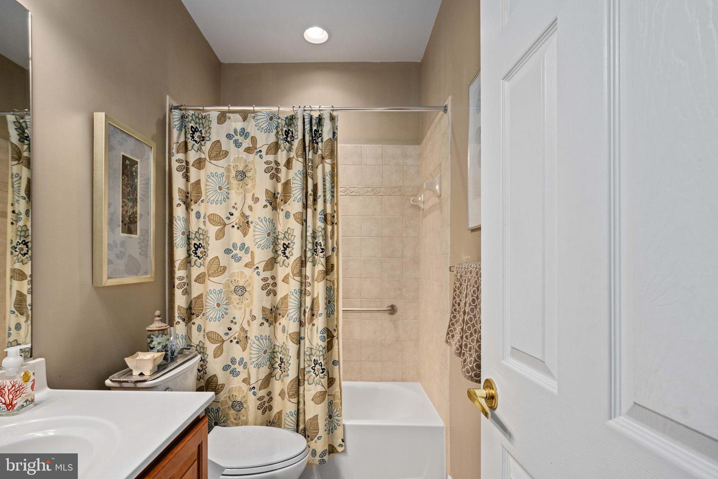 5715 W KESSLERS XING, FREDERICKSBURG, Virginia 22407, 3 Bedrooms Bedrooms, ,3 BathroomsBathrooms,Residential,For sale,5715 W KESSLERS XING,VASP2034672 MLS # VASP2034672