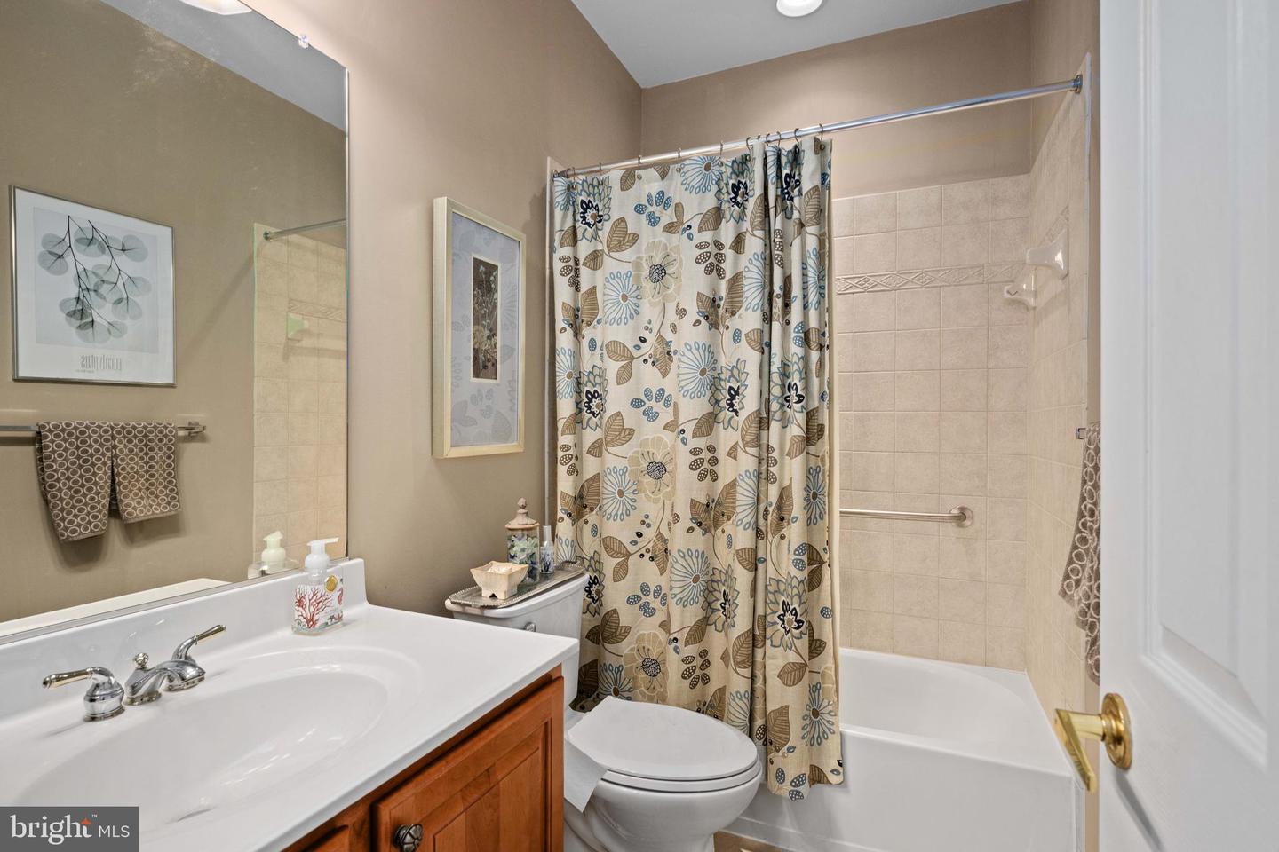 5715 W KESSLERS XING, FREDERICKSBURG, Virginia 22407, 3 Bedrooms Bedrooms, ,3 BathroomsBathrooms,Residential,For sale,5715 W KESSLERS XING,VASP2034672 MLS # VASP2034672