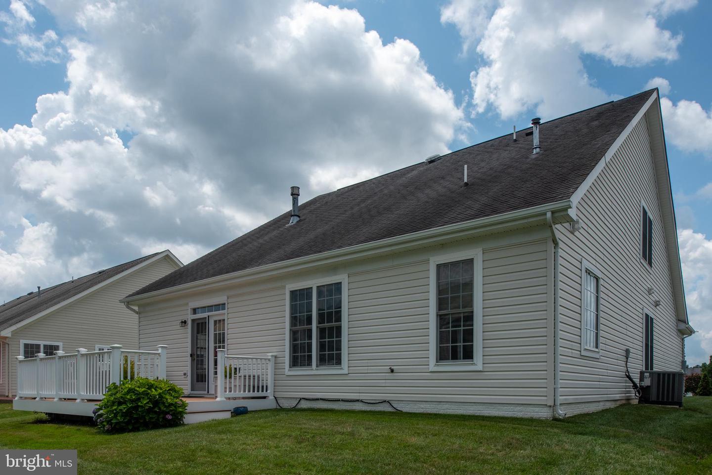 5715 W KESSLERS XING, FREDERICKSBURG, Virginia 22407, 3 Bedrooms Bedrooms, ,3 BathroomsBathrooms,Residential,For sale,5715 W KESSLERS XING,VASP2034672 MLS # VASP2034672