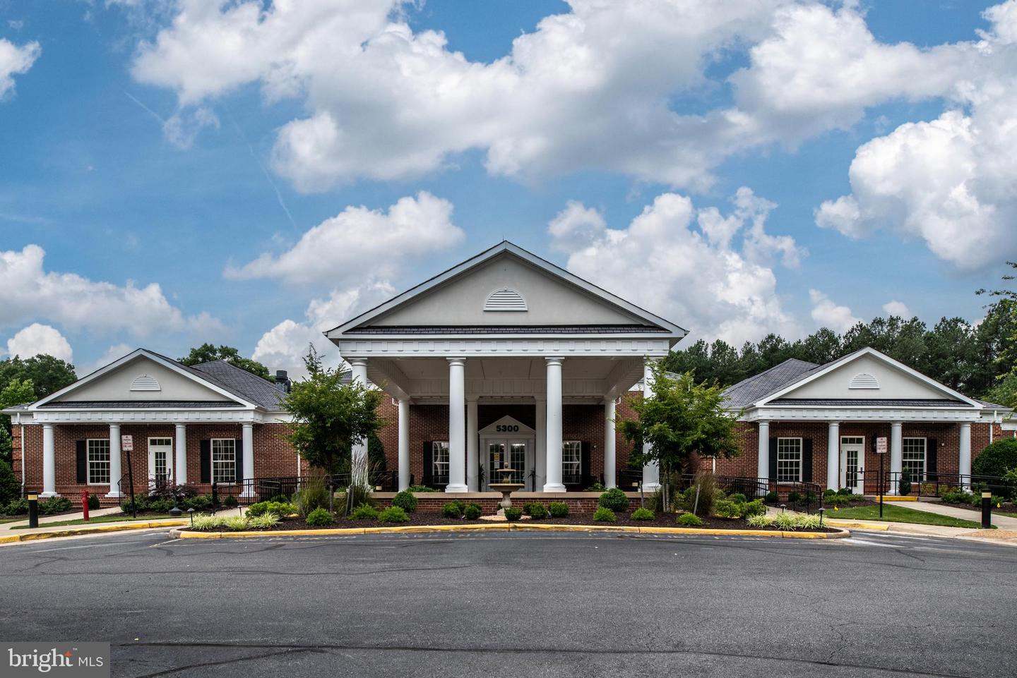 5715 W KESSLERS XING, FREDERICKSBURG, Virginia 22407, 3 Bedrooms Bedrooms, ,3 BathroomsBathrooms,Residential,For sale,5715 W KESSLERS XING,VASP2034672 MLS # VASP2034672