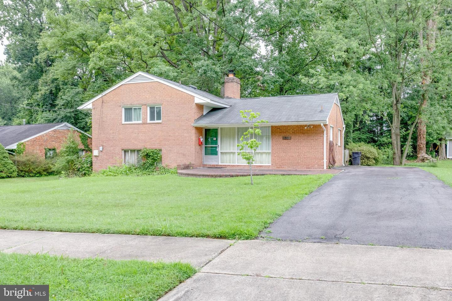 7309 LEESVILLE BLVD, SPRINGFIELD, Virginia 22151, 3 Bedrooms Bedrooms, ,1 BathroomBathrooms,Residential,For sale,7309 LEESVILLE BLVD,VAFX2255598 MLS # VAFX2255598