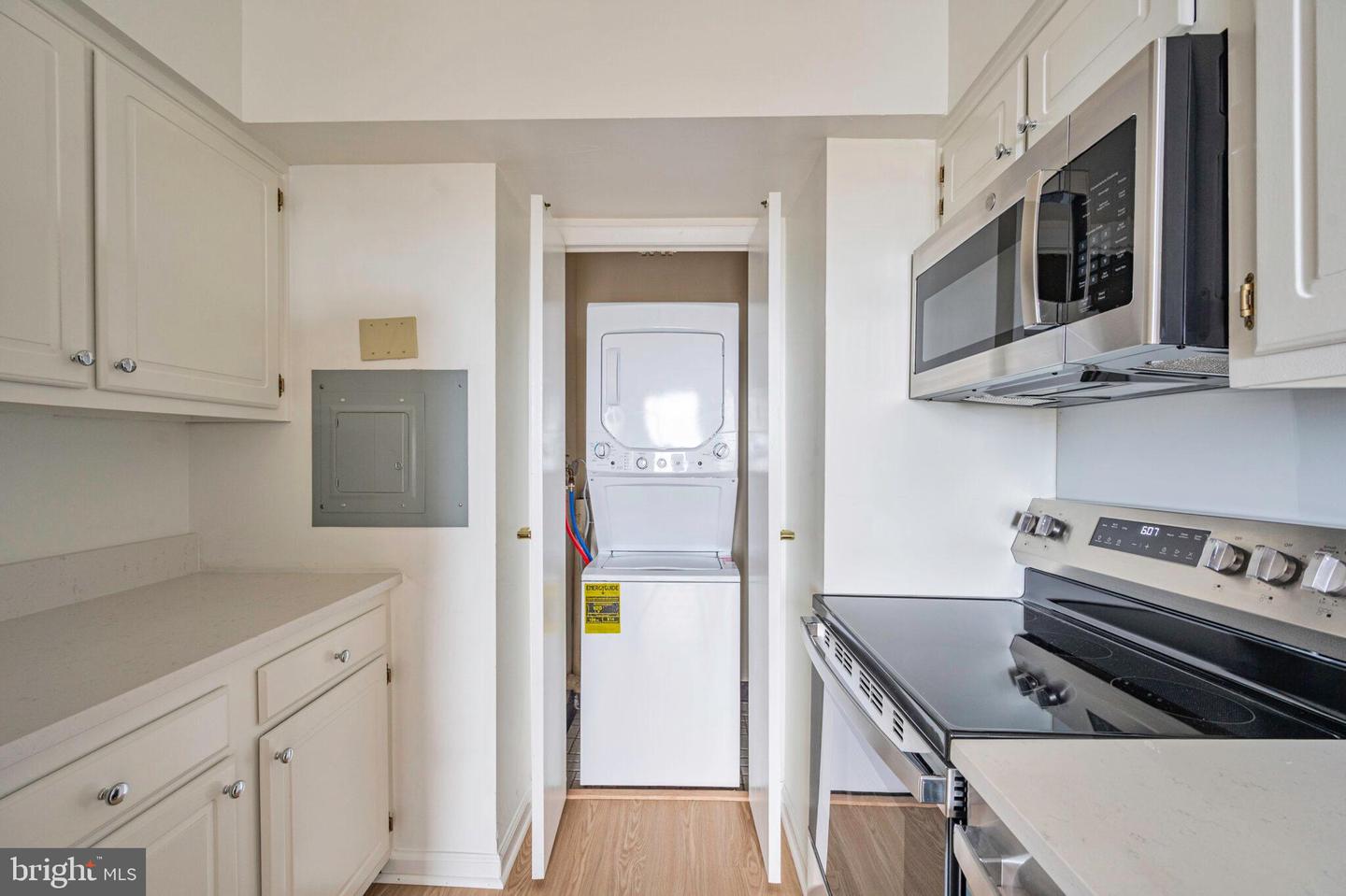 400 MADISON ST #1806, ALEXANDRIA, Virginia 22314, 1 Bedroom Bedrooms, ,1 BathroomBathrooms,Residential,For sale,400 MADISON ST #1806,VAAX2047512 MLS # VAAX2047512