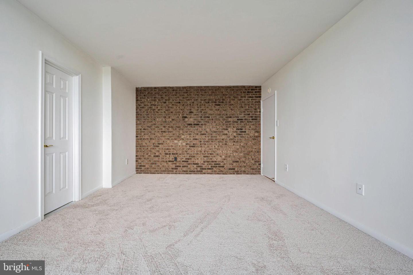 400 MADISON ST #1806, ALEXANDRIA, Virginia 22314, 1 Bedroom Bedrooms, ,1 BathroomBathrooms,Residential,For sale,400 MADISON ST #1806,VAAX2047512 MLS # VAAX2047512