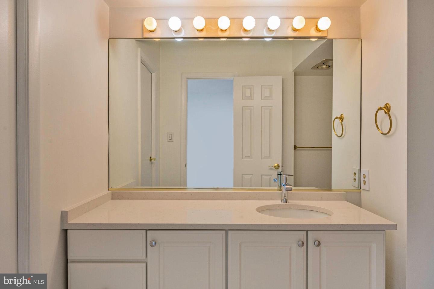 400 MADISON ST #1806, ALEXANDRIA, Virginia 22314, 1 Bedroom Bedrooms, ,1 BathroomBathrooms,Residential,For sale,400 MADISON ST #1806,VAAX2047512 MLS # VAAX2047512
