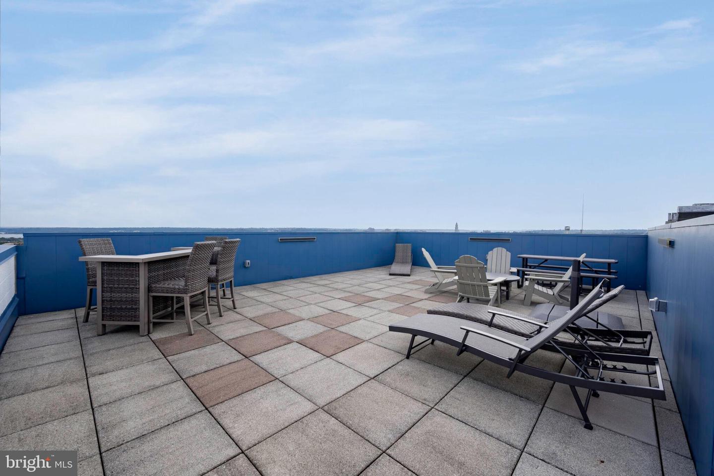 400 MADISON ST #1806, ALEXANDRIA, Virginia 22314, 1 Bedroom Bedrooms, ,1 BathroomBathrooms,Residential,For sale,400 MADISON ST #1806,VAAX2047512 MLS # VAAX2047512