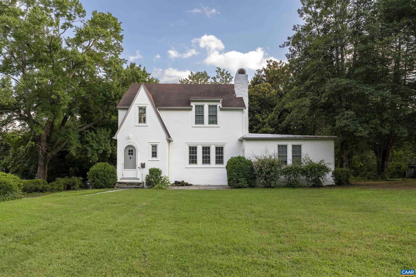 2201 & 2203 STADIUM RD, CHARLOTTESVILLE, Virginia 22903, 7 Bedrooms Bedrooms, ,4 BathroomsBathrooms,Residential,For sale,2201 & 2203 STADIUM RD,666820 MLS # 666820