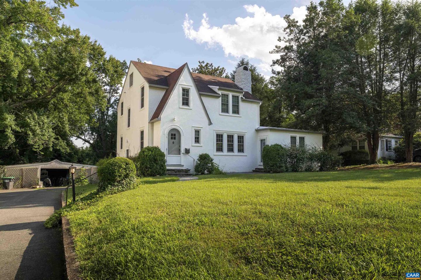 2201 & 2203 STADIUM RD, CHARLOTTESVILLE, Virginia 22903, 7 Bedrooms Bedrooms, ,4 BathroomsBathrooms,Residential,For sale,2201 & 2203 STADIUM RD,666820 MLS # 666820