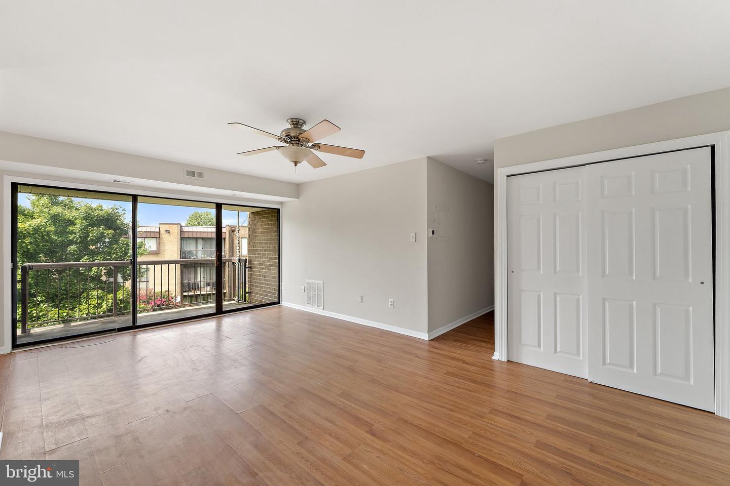 7599 GALES CT #201, MANASSAS, Virginia 20109, 2 Bedrooms Bedrooms, ,1 BathroomBathrooms,Residential,For sale,7599 GALES CT #201,VAPW2099410 MLS # VAPW2099410
