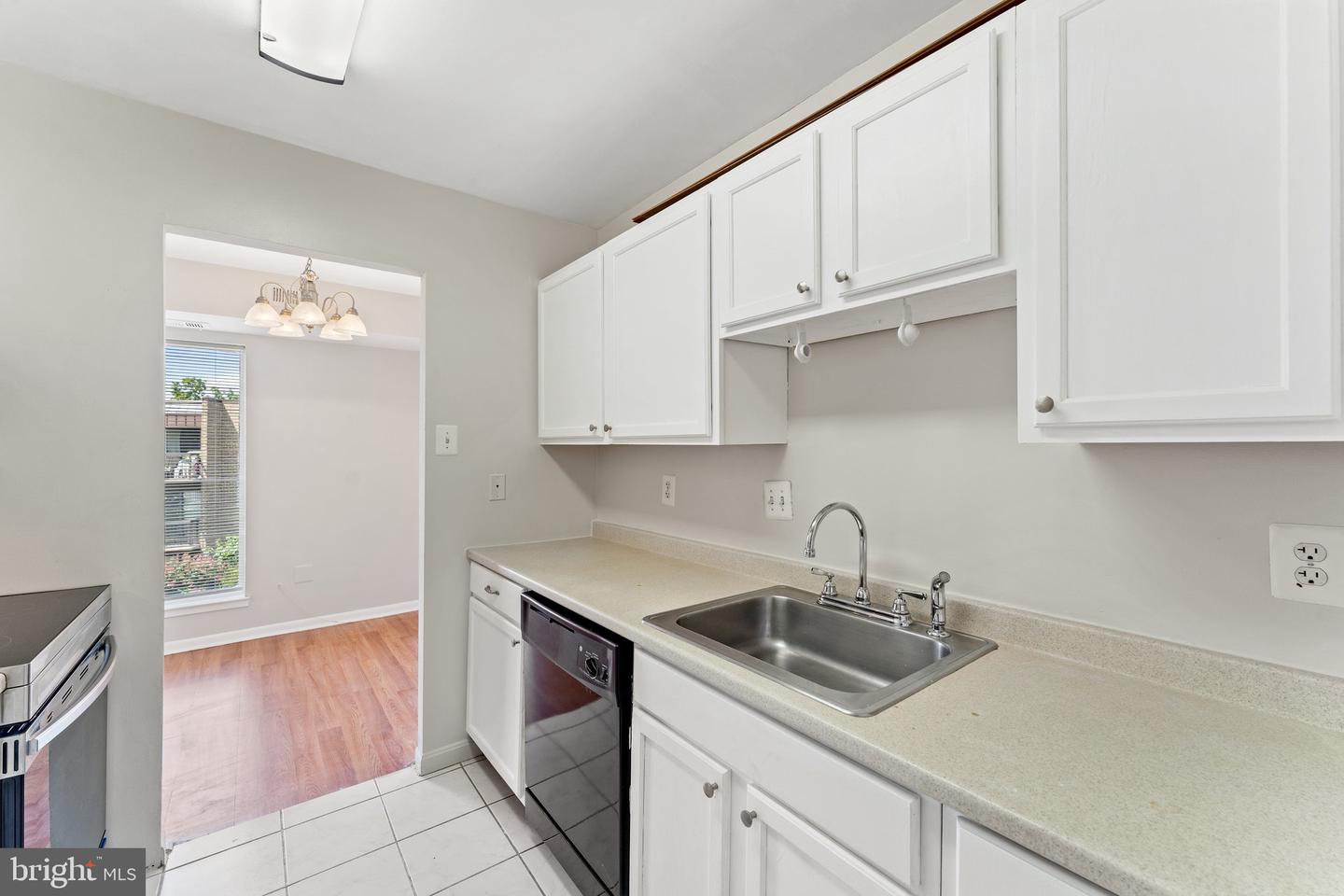 7599 GALES CT #201, MANASSAS, Virginia 20109, 2 Bedrooms Bedrooms, ,1 BathroomBathrooms,Residential,For sale,7599 GALES CT #201,VAPW2099410 MLS # VAPW2099410