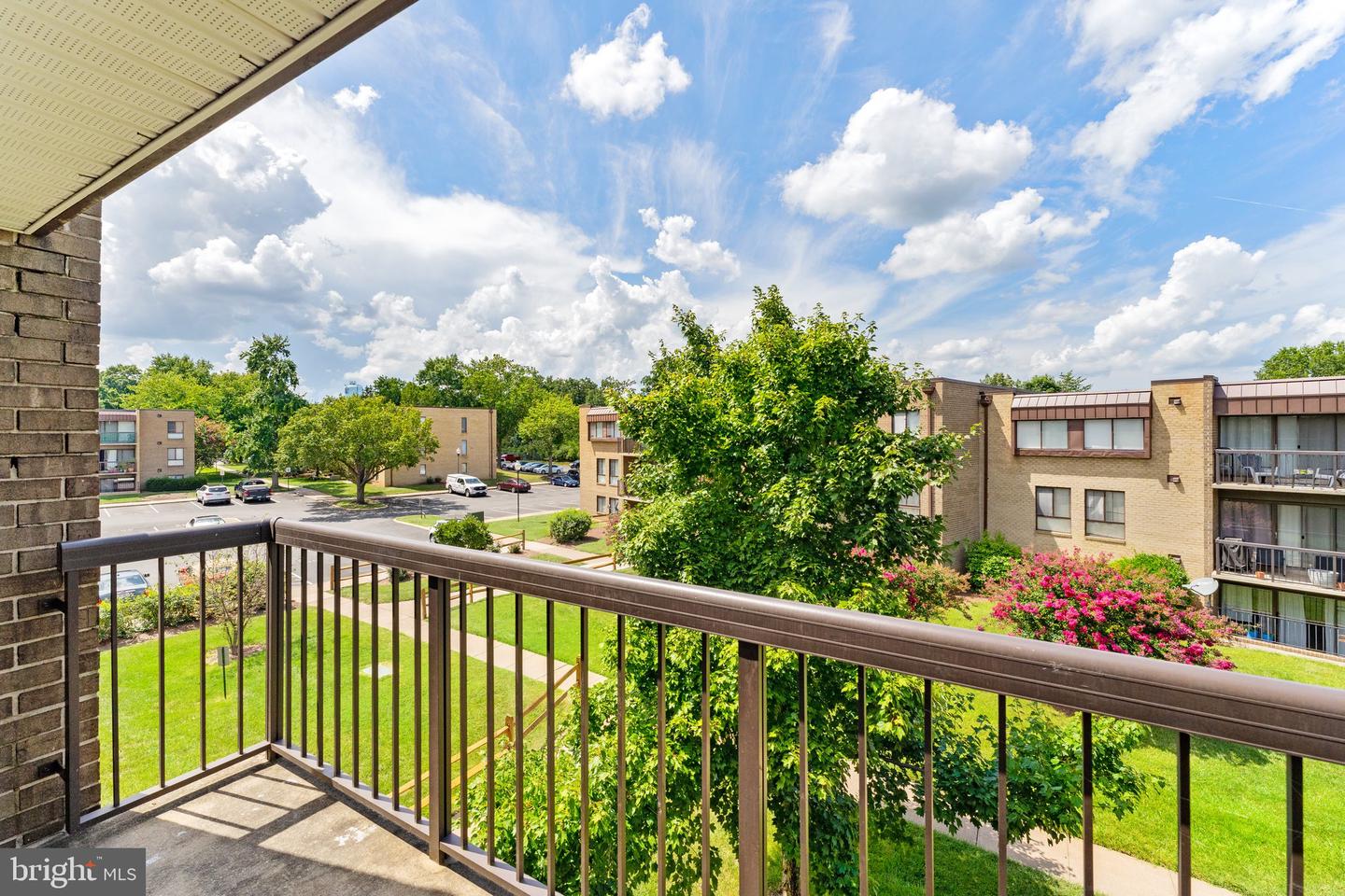 7599 GALES CT #201, MANASSAS, Virginia 20109, 2 Bedrooms Bedrooms, ,1 BathroomBathrooms,Residential,For sale,7599 GALES CT #201,VAPW2099410 MLS # VAPW2099410