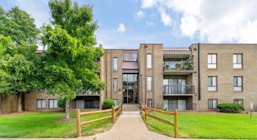 7599 GALES CT #201, MANASSAS, Virginia 20109, 2 Bedrooms Bedrooms, ,1 BathroomBathrooms,Residential,For sale,7599 GALES CT #201,VAPW2099410 MLS # VAPW2099410
