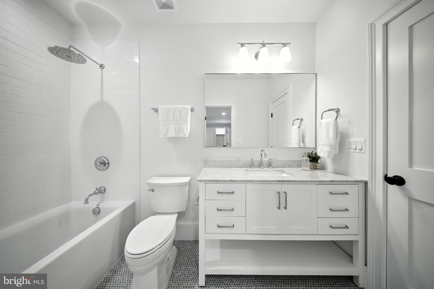 4705 & 4707 25TH ST N, ARLINGTON, Virginia 22207, 7 Bedrooms Bedrooms, ,6 BathroomsBathrooms,Residential,For sale,4705 & 4707 25TH ST N,VAAR2060930 MLS # VAAR2060930