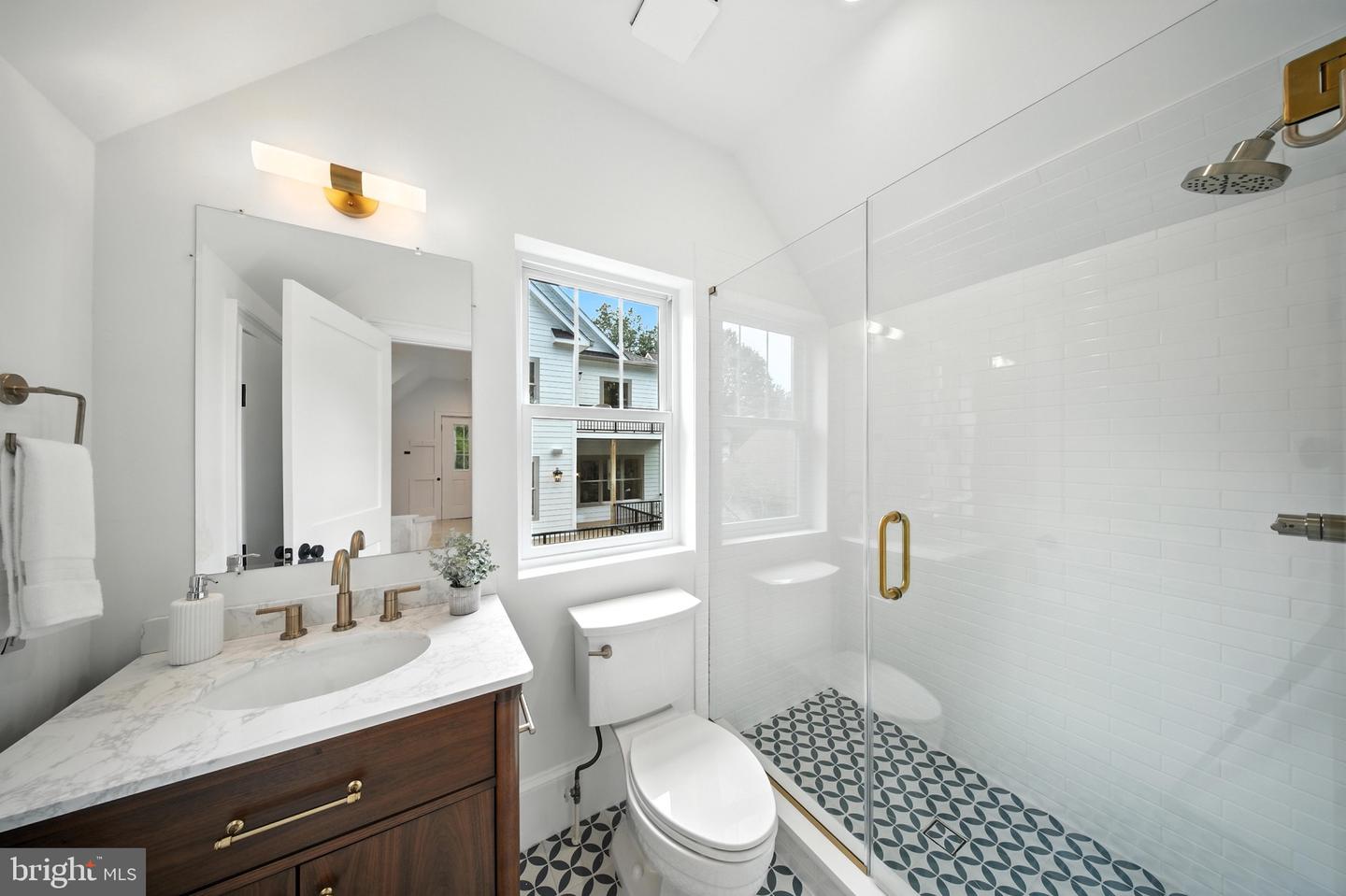 4705 & 4707 25TH ST N, ARLINGTON, Virginia 22207, 7 Bedrooms Bedrooms, ,6 BathroomsBathrooms,Residential,For sale,4705 & 4707 25TH ST N,VAAR2060930 MLS # VAAR2060930