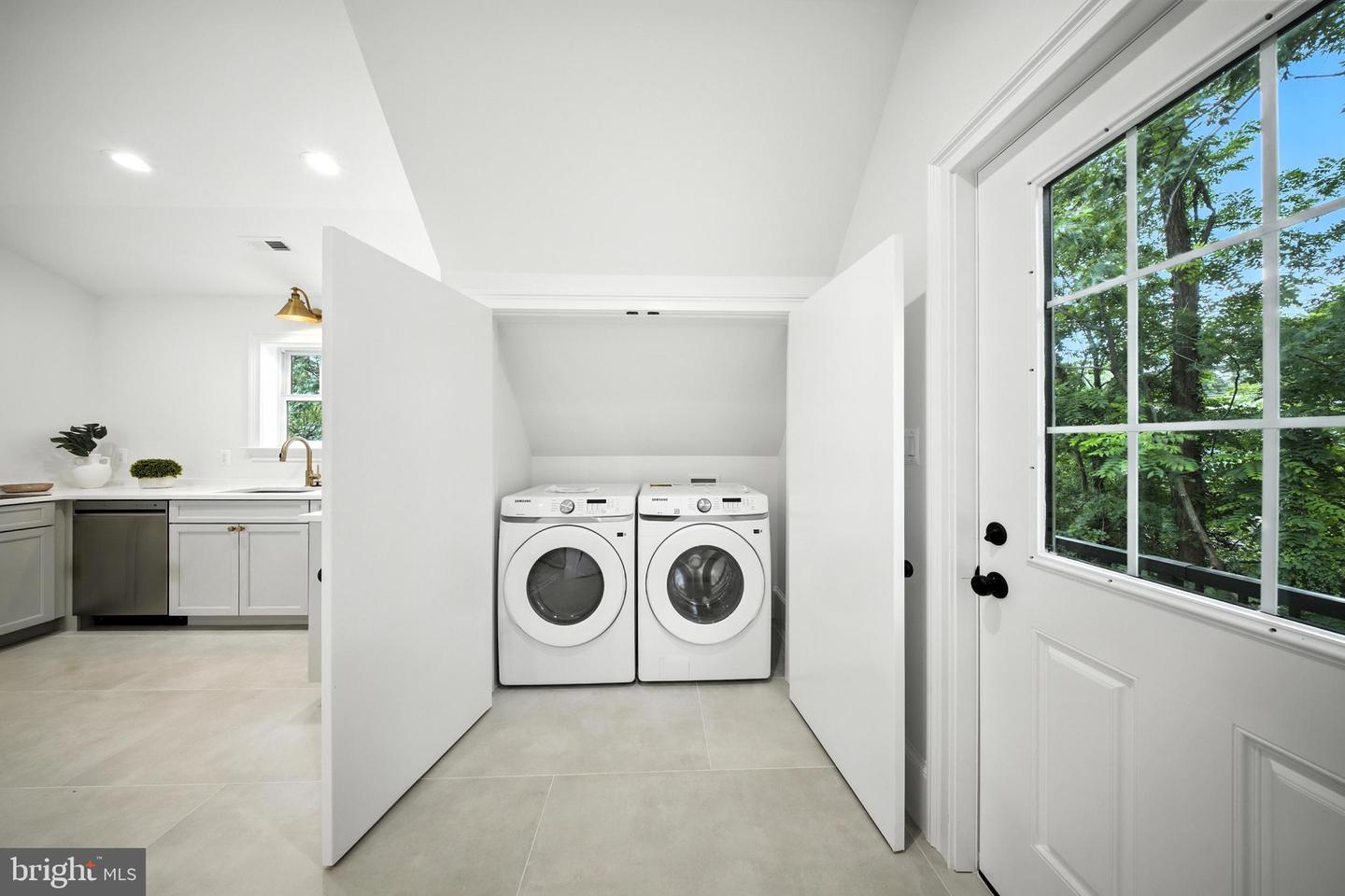 4705 & 4707 25TH ST N, ARLINGTON, Virginia 22207, 7 Bedrooms Bedrooms, ,6 BathroomsBathrooms,Residential,For sale,4705 & 4707 25TH ST N,VAAR2060930 MLS # VAAR2060930