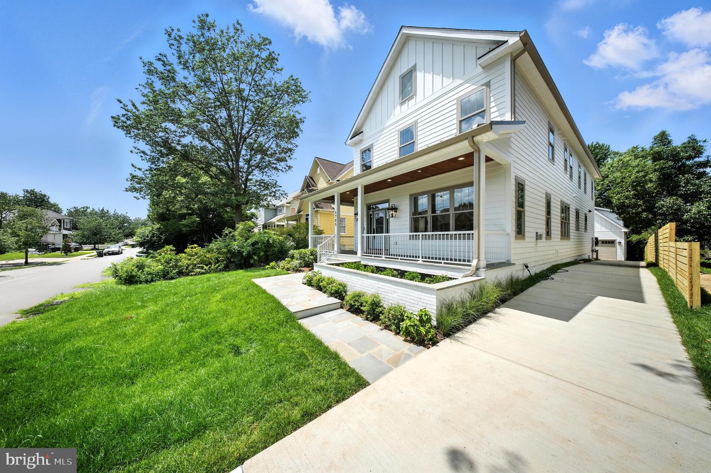 4705 & 4707 25TH ST N, ARLINGTON, Virginia 22207, 7 Bedrooms Bedrooms, ,6 BathroomsBathrooms,Residential,For sale,4705 & 4707 25TH ST N,VAAR2060930 MLS # VAAR2060930
