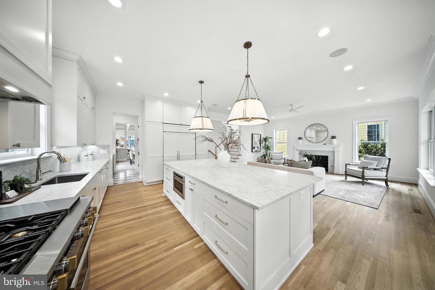 4705 & 4707 25TH ST N, ARLINGTON, Virginia 22207, 7 Bedrooms Bedrooms, ,6 BathroomsBathrooms,Residential,For sale,4705 & 4707 25TH ST N,VAAR2060930 MLS # VAAR2060930