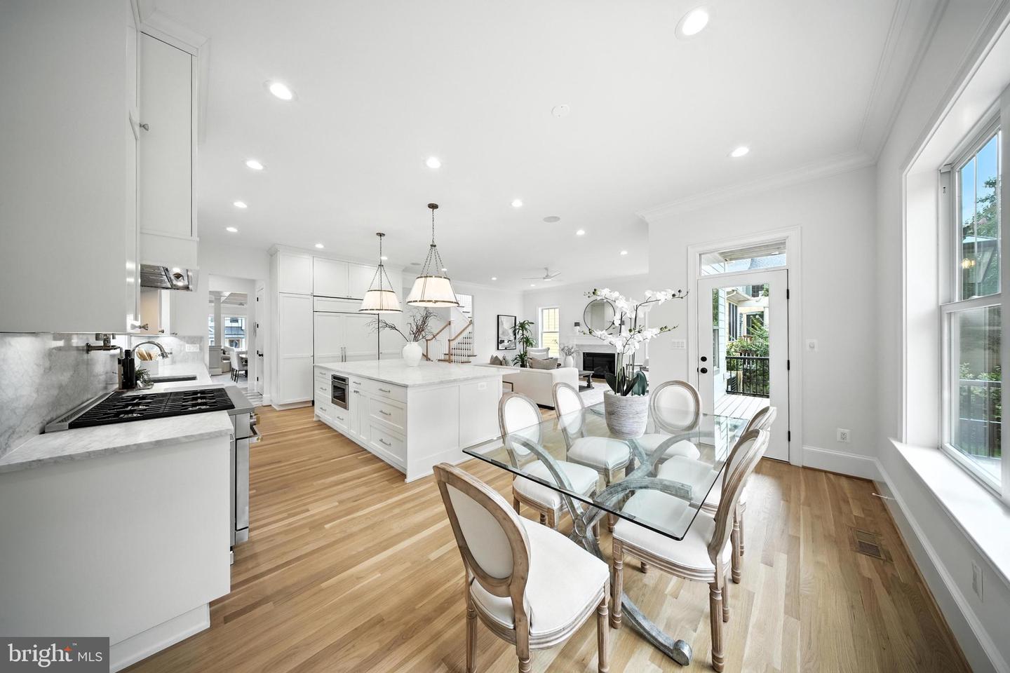 4705 & 4707 25TH ST N, ARLINGTON, Virginia 22207, 7 Bedrooms Bedrooms, ,6 BathroomsBathrooms,Residential,For sale,4705 & 4707 25TH ST N,VAAR2060930 MLS # VAAR2060930