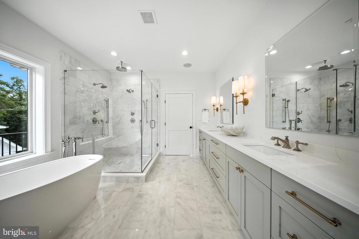 4705 & 4707 25TH ST N, ARLINGTON, Virginia 22207, 7 Bedrooms Bedrooms, ,6 BathroomsBathrooms,Residential,For sale,4705 & 4707 25TH ST N,VAAR2060930 MLS # VAAR2060930