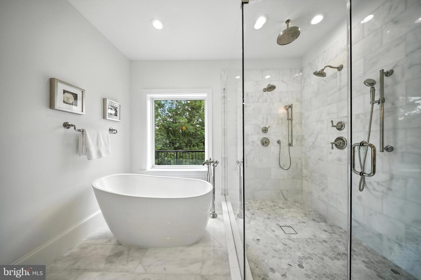 4705 & 4707 25TH ST N, ARLINGTON, Virginia 22207, 7 Bedrooms Bedrooms, ,6 BathroomsBathrooms,Residential,For sale,4705 & 4707 25TH ST N,VAAR2060930 MLS # VAAR2060930