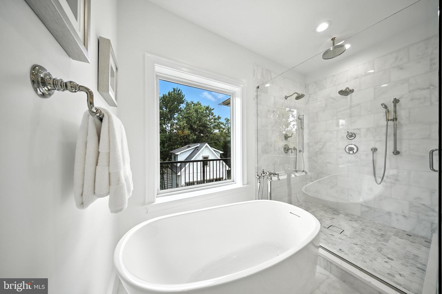 4705 & 4707 25TH ST N, ARLINGTON, Virginia 22207, 7 Bedrooms Bedrooms, ,6 BathroomsBathrooms,Residential,For sale,4705 & 4707 25TH ST N,VAAR2060930 MLS # VAAR2060930