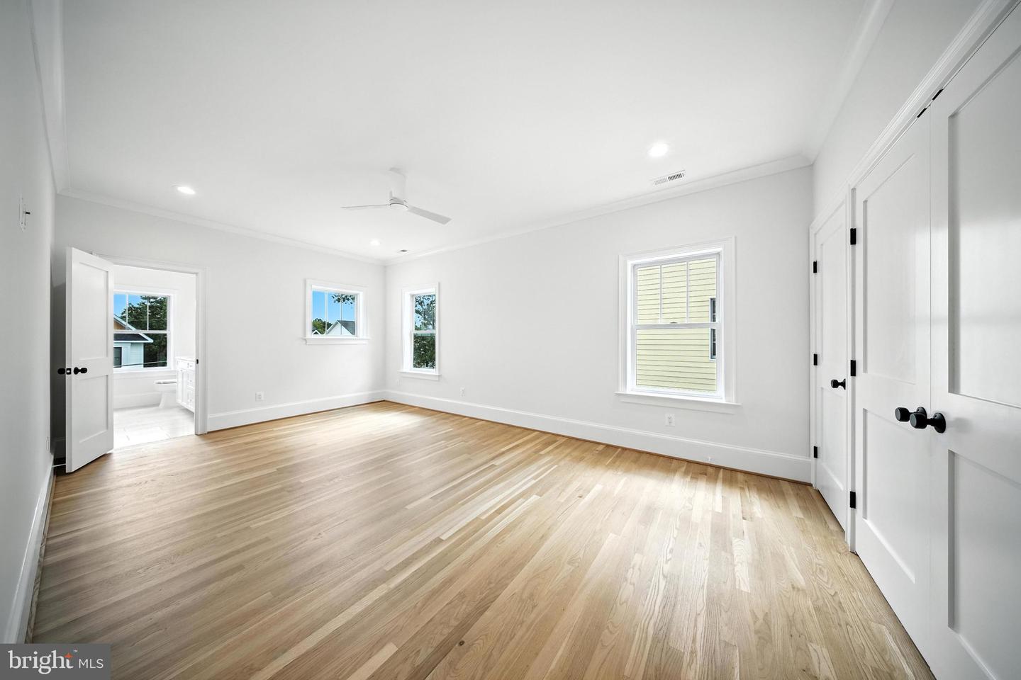 4705 & 4707 25TH ST N, ARLINGTON, Virginia 22207, 7 Bedrooms Bedrooms, ,6 BathroomsBathrooms,Residential,For sale,4705 & 4707 25TH ST N,VAAR2060930 MLS # VAAR2060930