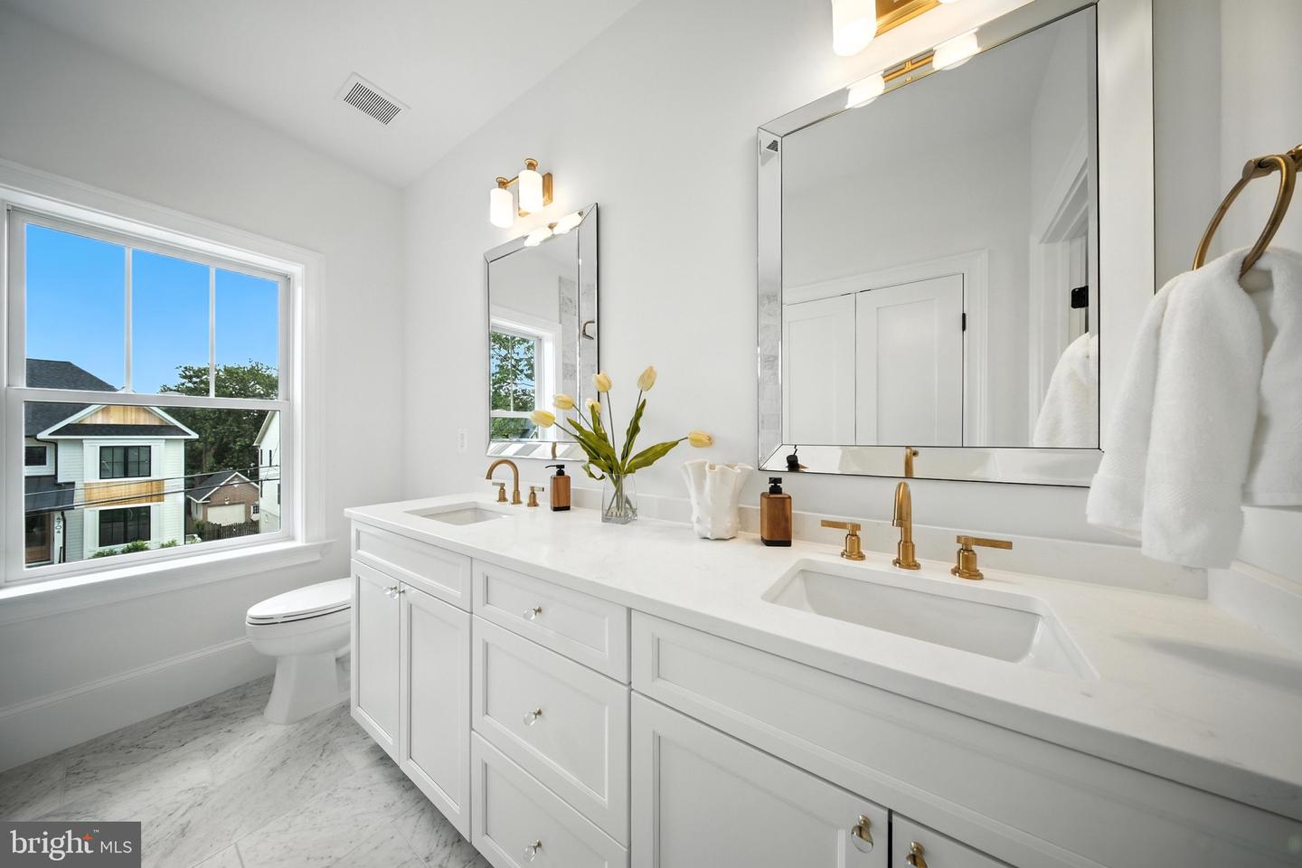 4705 & 4707 25TH ST N, ARLINGTON, Virginia 22207, 7 Bedrooms Bedrooms, ,6 BathroomsBathrooms,Residential,For sale,4705 & 4707 25TH ST N,VAAR2060930 MLS # VAAR2060930