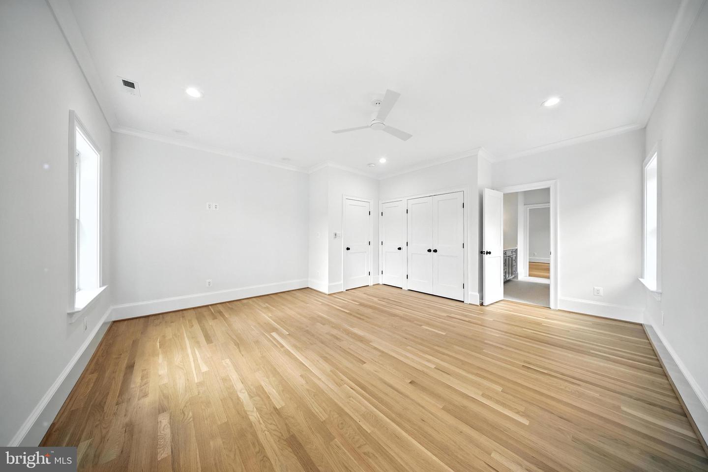 4705 & 4707 25TH ST N, ARLINGTON, Virginia 22207, 7 Bedrooms Bedrooms, ,6 BathroomsBathrooms,Residential,For sale,4705 & 4707 25TH ST N,VAAR2060930 MLS # VAAR2060930