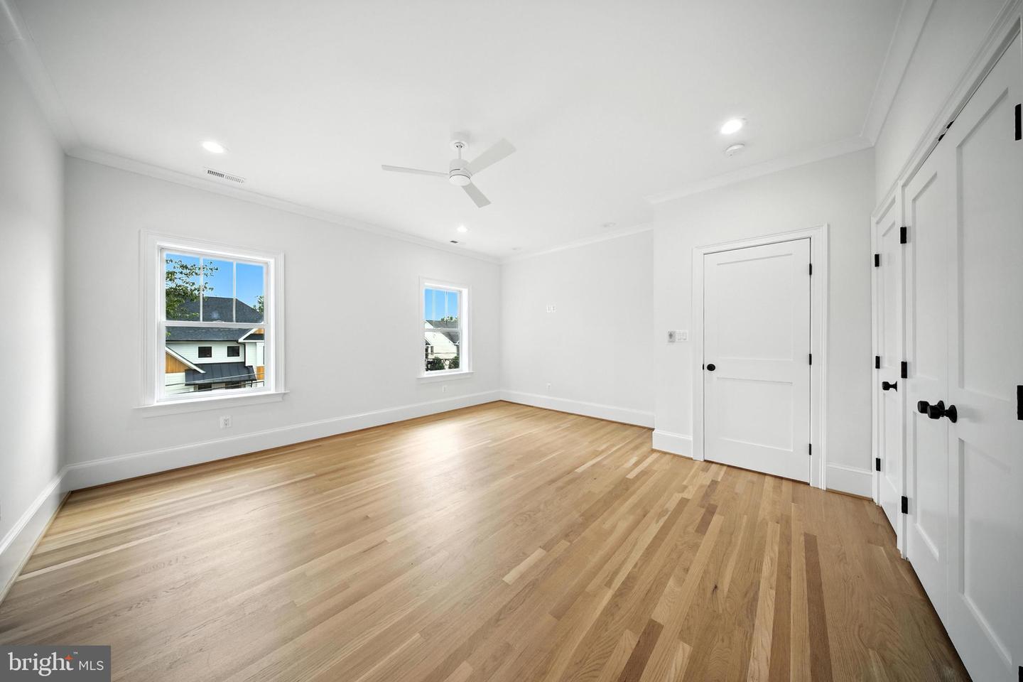 4705 & 4707 25TH ST N, ARLINGTON, Virginia 22207, 7 Bedrooms Bedrooms, ,6 BathroomsBathrooms,Residential,For sale,4705 & 4707 25TH ST N,VAAR2060930 MLS # VAAR2060930