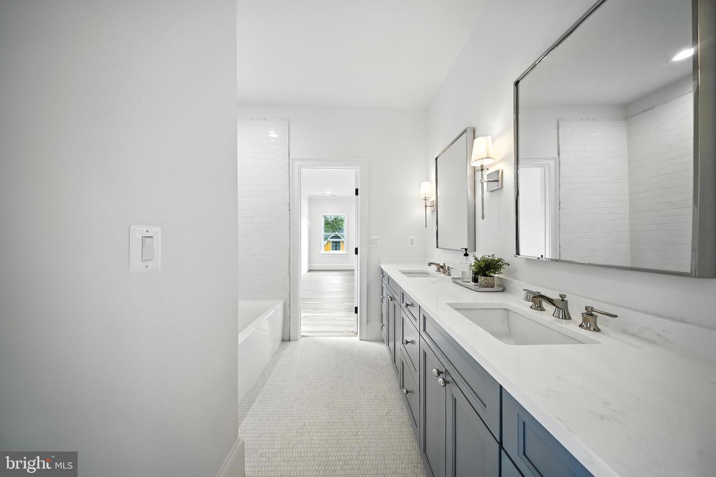 4705 & 4707 25TH ST N, ARLINGTON, Virginia 22207, 7 Bedrooms Bedrooms, ,6 BathroomsBathrooms,Residential,For sale,4705 & 4707 25TH ST N,VAAR2060930 MLS # VAAR2060930
