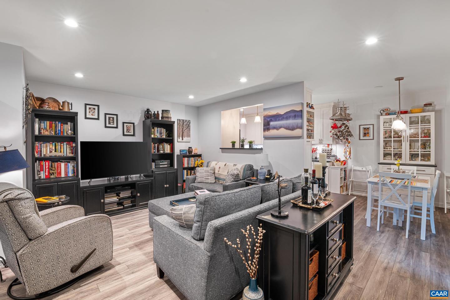 511 N 1ST ST #105, CHARLOTTESVILLE, Virginia 22903, 2 Bedrooms Bedrooms, ,1 BathroomBathrooms,Residential,For sale,511 N 1ST ST #105,666842 MLS # 666842