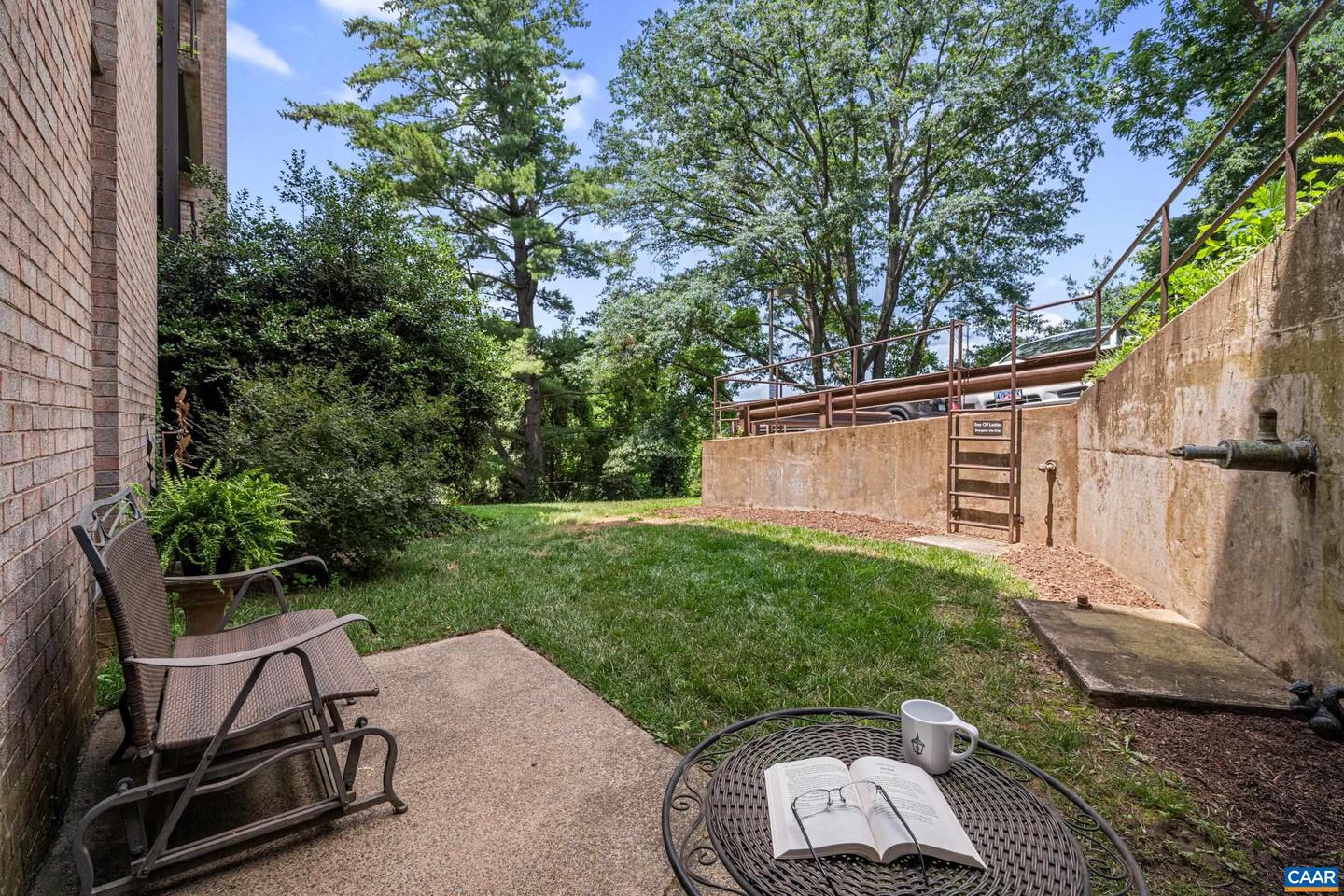 511 N 1ST ST #105, CHARLOTTESVILLE, Virginia 22903, 2 Bedrooms Bedrooms, ,1 BathroomBathrooms,Residential,For sale,511 N 1ST ST #105,666842 MLS # 666842