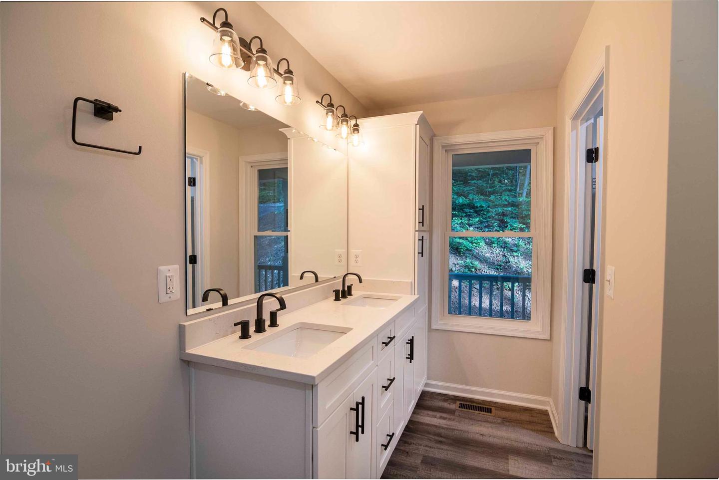111 BLOODROOT RD, FRONT ROYAL, Virginia 22630, 3 Bedrooms Bedrooms, ,2 BathroomsBathrooms,Residential,For sale,111 BLOODROOT RD,VAWR2011726 MLS # VAWR2011726