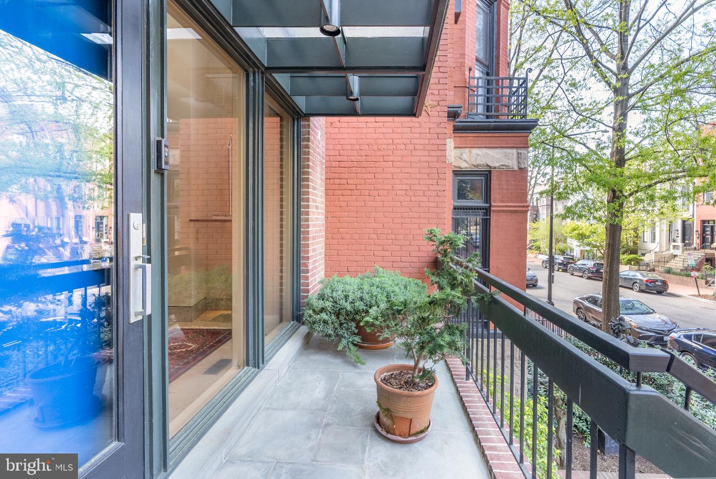 2014 O ST NW, WASHINGTON, District Of Columbia 20036, 3 Bedrooms Bedrooms, ,2 BathroomsBathrooms,Residential,For sale,2014 O ST NW,DCDC2196486 MLS # DCDC2196486