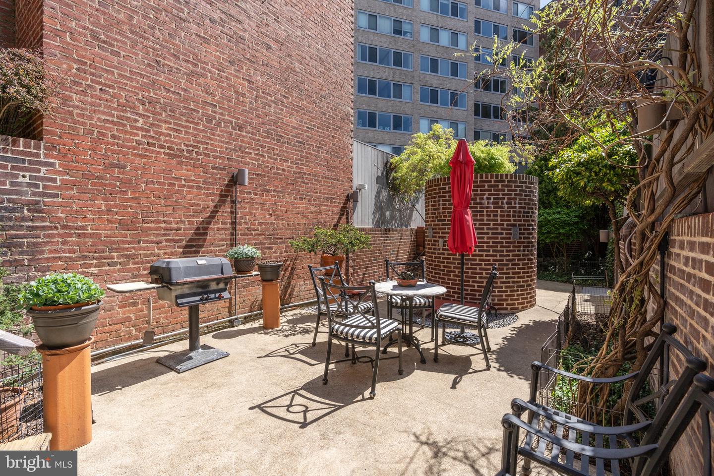 2014 O ST NW, WASHINGTON, District Of Columbia 20036, 3 Bedrooms Bedrooms, ,2 BathroomsBathrooms,Residential,For sale,2014 O ST NW,DCDC2196486 MLS # DCDC2196486