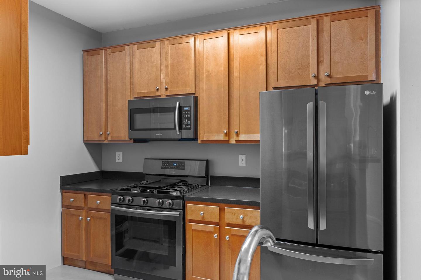 4870 EISENHOWER AVE #109, ALEXANDRIA, Virginia 22304, 1 Bedroom Bedrooms, ,1 BathroomBathrooms,Residential,For sale,4870 EISENHOWER AVE #109,VAAX2044446 MLS # VAAX2044446