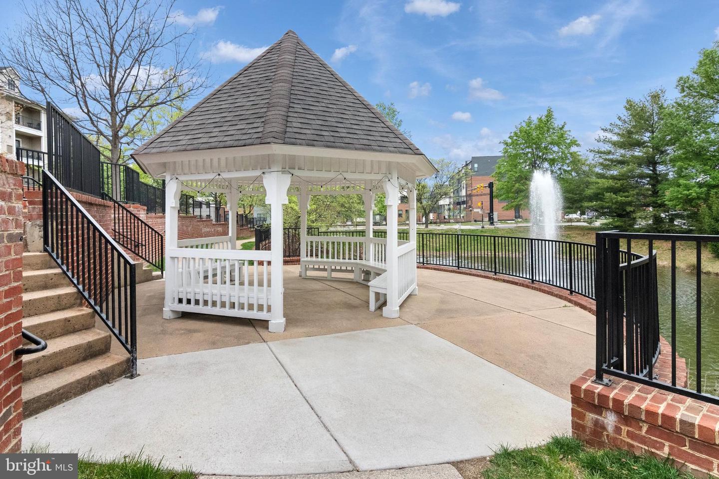 4870 EISENHOWER AVE #109, ALEXANDRIA, Virginia 22304, 1 Bedroom Bedrooms, ,1 BathroomBathrooms,Residential,For sale,4870 EISENHOWER AVE #109,VAAX2044446 MLS # VAAX2044446