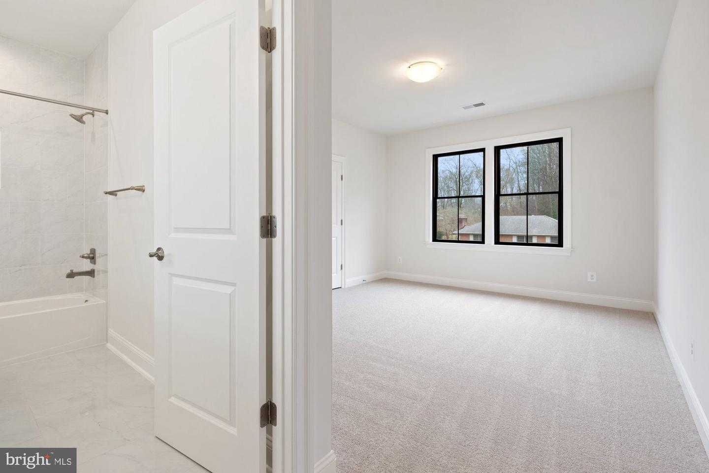 11632 PINE TREE DR, FAIRFAX, Virginia 22033, 6 Bedrooms Bedrooms, ,6 BathroomsBathrooms,Residential,For sale,11632 PINE TREE DR,VAFX2236648 MLS # VAFX2236648