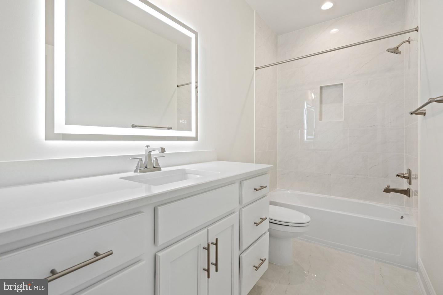11632 PINE TREE DR, FAIRFAX, Virginia 22033, 6 Bedrooms Bedrooms, ,6 BathroomsBathrooms,Residential,For sale,11632 PINE TREE DR,VAFX2236648 MLS # VAFX2236648
