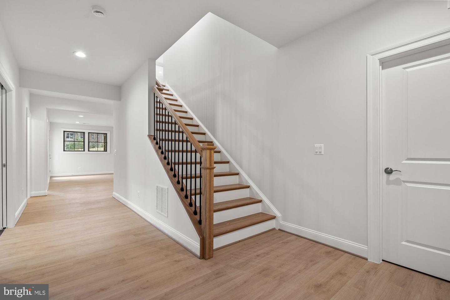 11632 PINE TREE DR, FAIRFAX, Virginia 22033, 6 Bedrooms Bedrooms, ,6 BathroomsBathrooms,Residential,For sale,11632 PINE TREE DR,VAFX2236648 MLS # VAFX2236648