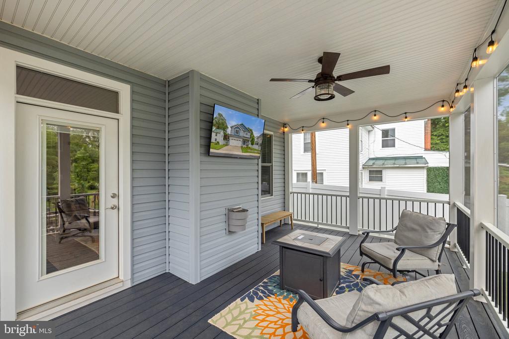 165 GREEN ST, WARRENTON, Virginia 20186, 3 Bedrooms Bedrooms, ,3 BathroomsBathrooms,Residential,165 GREEN ST,VAFQ2017440 MLS # VAFQ2017440