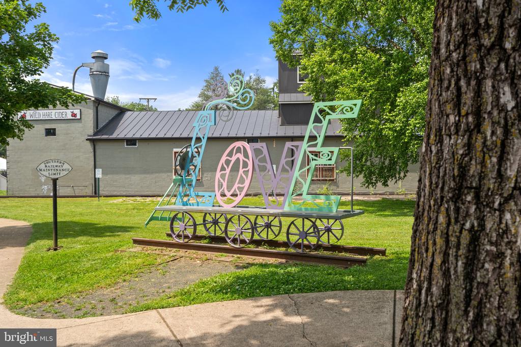165 GREEN ST, WARRENTON, Virginia 20186, 3 Bedrooms Bedrooms, ,3 BathroomsBathrooms,Residential,165 GREEN ST,VAFQ2017440 MLS # VAFQ2017440