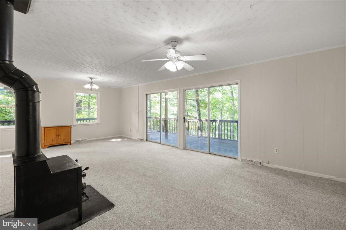 227 LAKEVIEW DR, CROSS JUNCTION, Virginia 22625, 4 Bedrooms Bedrooms, 10 Rooms Rooms,2 BathroomsBathrooms,Residential,For sale,227 LAKEVIEW DR,VAFV2034150 MLS # VAFV2034150
