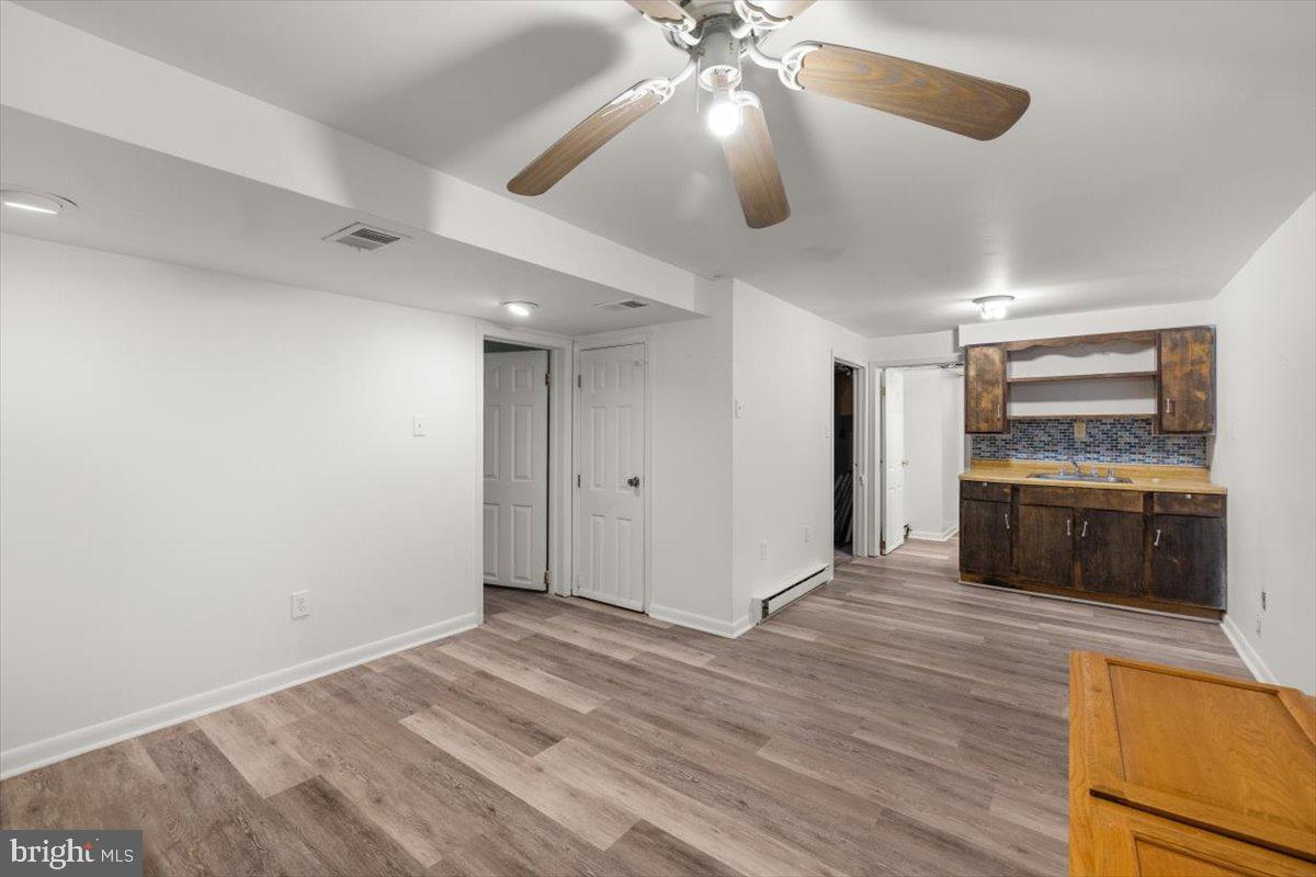 227 LAKEVIEW DR, CROSS JUNCTION, Virginia 22625, 4 Bedrooms Bedrooms, 10 Rooms Rooms,2 BathroomsBathrooms,Residential,For sale,227 LAKEVIEW DR,VAFV2034150 MLS # VAFV2034150