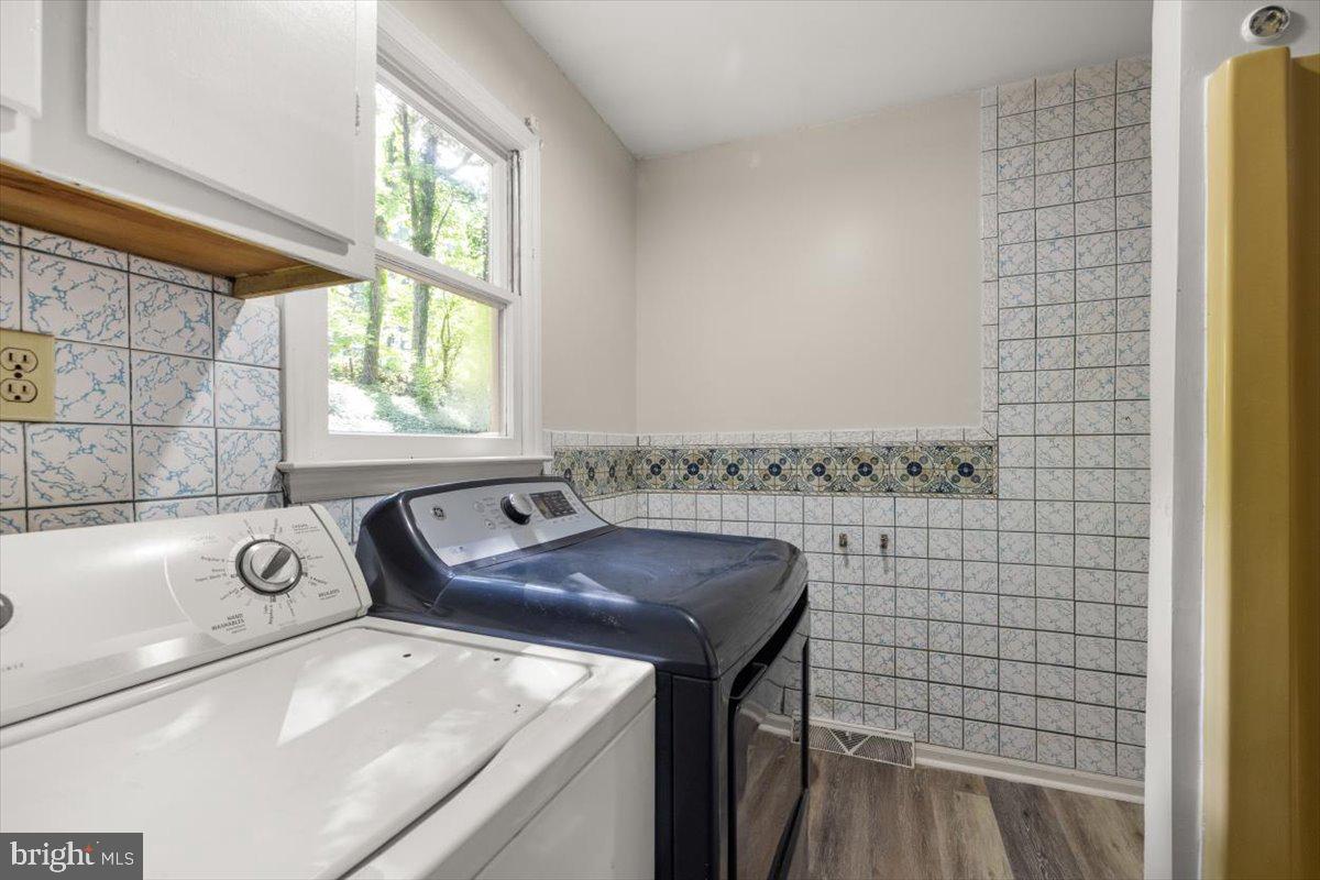227 LAKEVIEW DR, CROSS JUNCTION, Virginia 22625, 4 Bedrooms Bedrooms, 10 Rooms Rooms,2 BathroomsBathrooms,Residential,For sale,227 LAKEVIEW DR,VAFV2034150 MLS # VAFV2034150