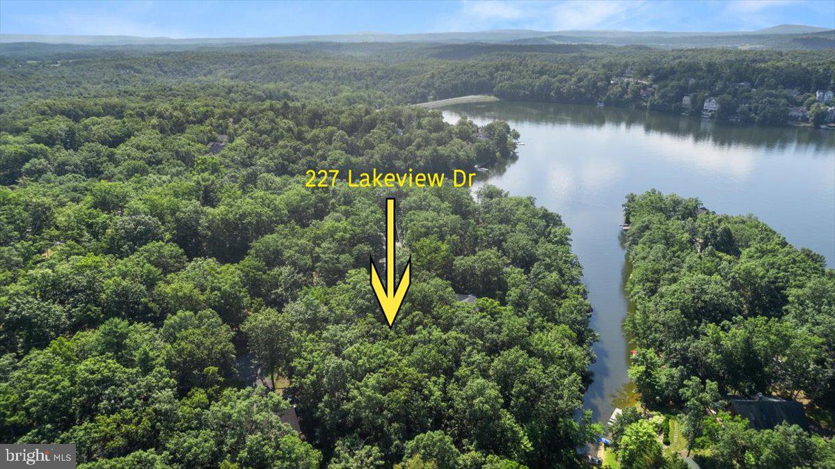 227 LAKEVIEW DR, CROSS JUNCTION, Virginia 22625, 4 Bedrooms Bedrooms, 10 Rooms Rooms,2 BathroomsBathrooms,Residential,For sale,227 LAKEVIEW DR,VAFV2034150 MLS # VAFV2034150