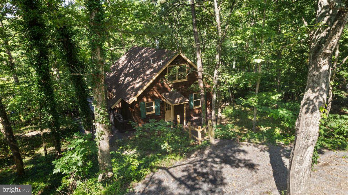 227 LAKEVIEW DR, CROSS JUNCTION, Virginia 22625, 4 Bedrooms Bedrooms, 10 Rooms Rooms,2 BathroomsBathrooms,Residential,For sale,227 LAKEVIEW DR,VAFV2034150 MLS # VAFV2034150