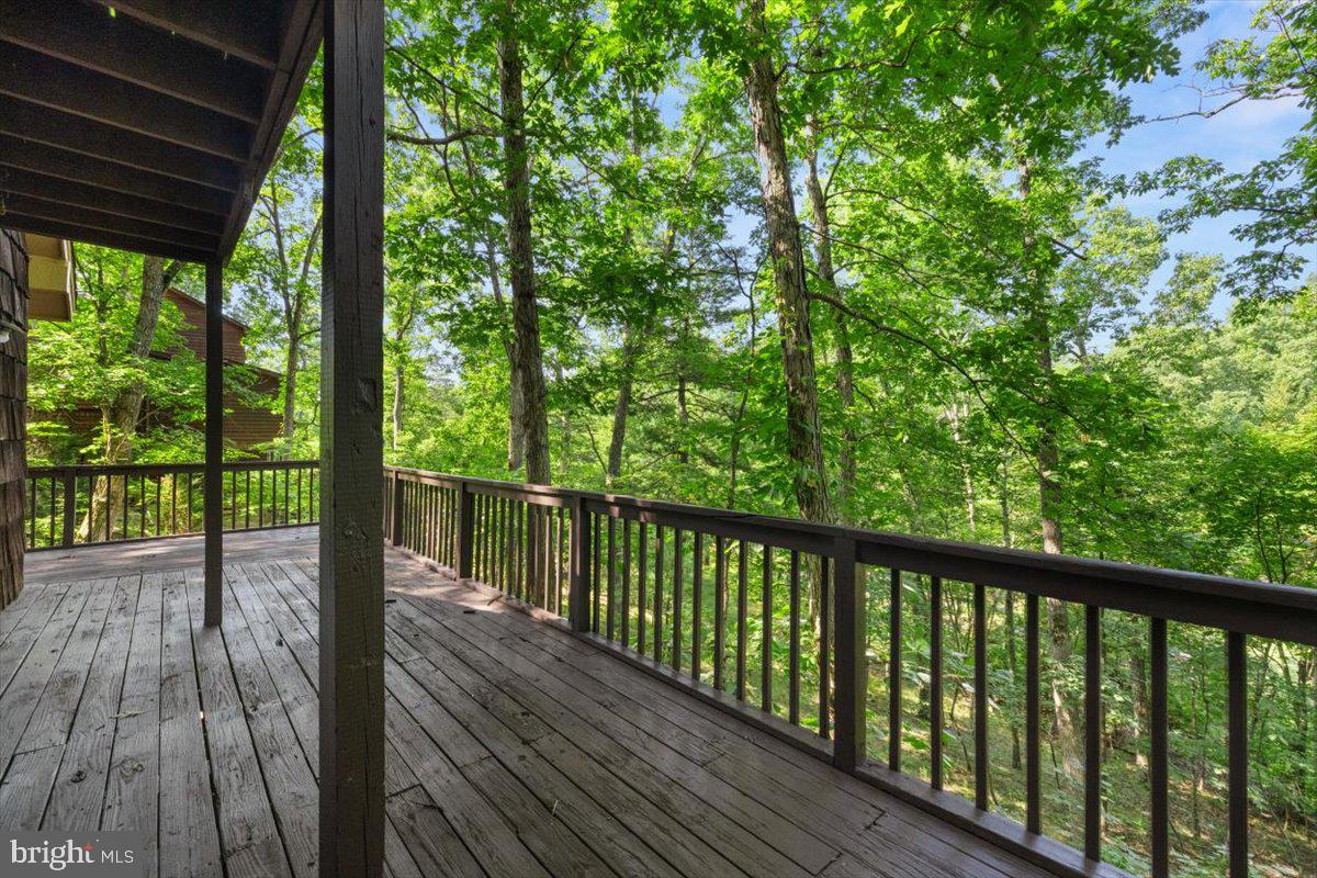 227 LAKEVIEW DR, CROSS JUNCTION, Virginia 22625, 4 Bedrooms Bedrooms, 10 Rooms Rooms,2 BathroomsBathrooms,Residential,For sale,227 LAKEVIEW DR,VAFV2034150 MLS # VAFV2034150