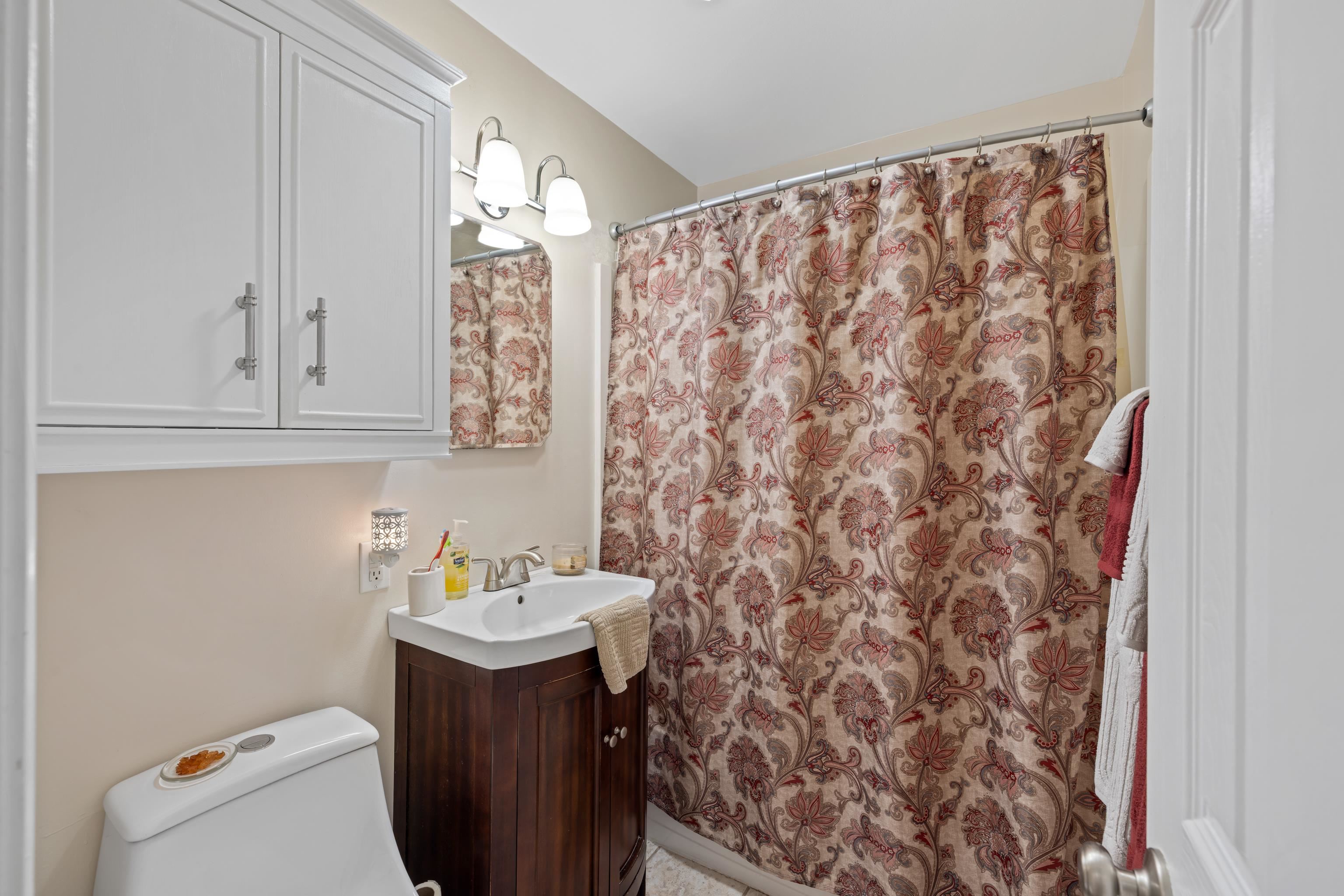 2399 HIGHVIEW CIR, STAUNTON, Virginia 24401, 2 Bedrooms Bedrooms, ,1 BathroomBathrooms,Residential,2399 HIGHVIEW CIR,666846 MLS # 666846